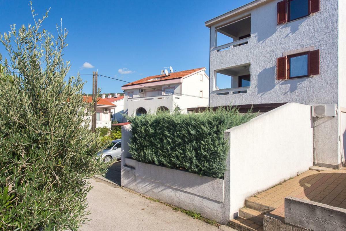 1-Bedroom Apartment With Loggia In Punat Island Krk 외부 사진